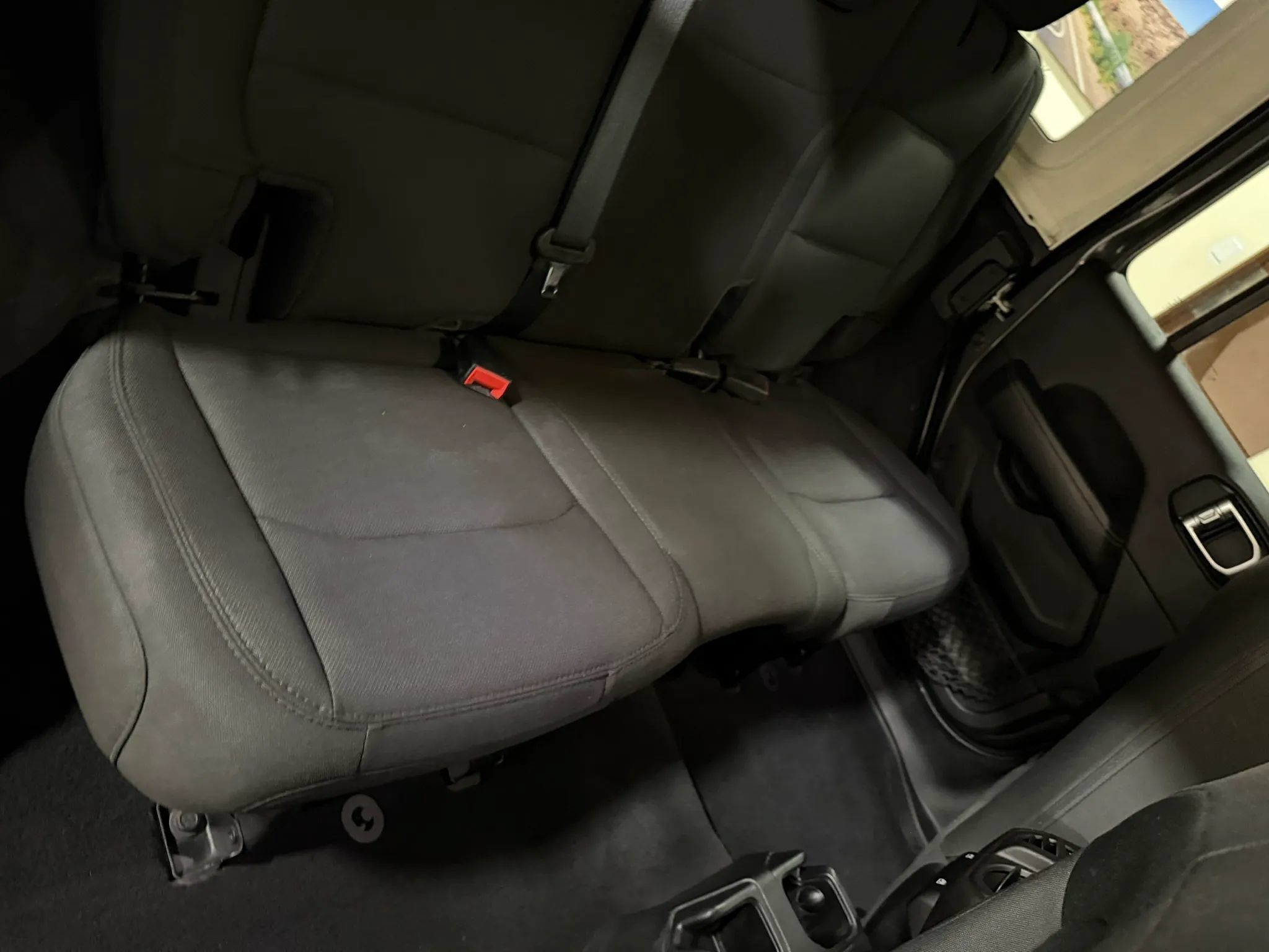 Used 2020 Jeep Wrangler Unlimited Sahara w/ Uconnect 4C Nav & Sound Group AWD/4WD image 37