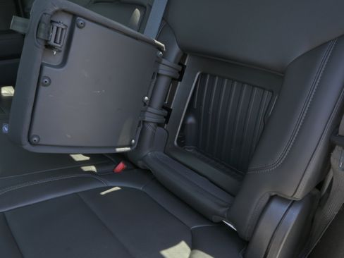 Used 2020 Chevrolet Silverado 1500 LT w/ All-Star Edition image 10