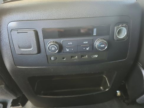 Used 2019 GMC Yukon XL Denali w/ Denali Ultimate Package image 23