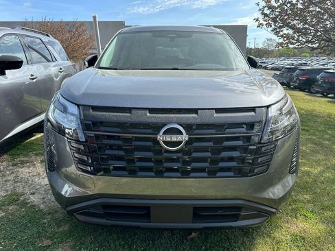 New 2026 Nissan Pathfinder SV w/ Cargo Package image 2