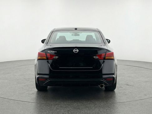 Used 2025 Nissan Altima 2.5 SV FWD image 7