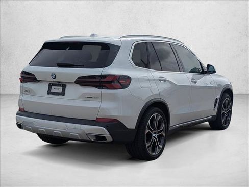Used 2024 BMW X5 sDrive40i w/ Parking Assistance Package RWD image 5
