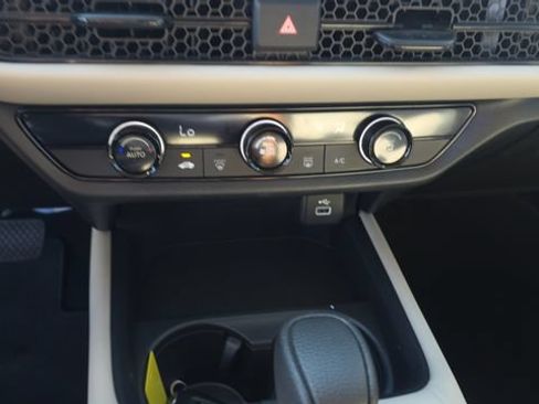 Used 2024 Honda HR-V LX image 21