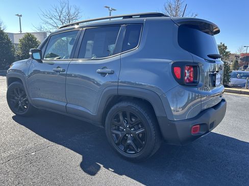 Used 2018 Jeep Renegade Altitude image 7