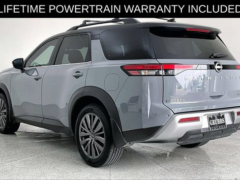 Used 2024 Nissan Pathfinder SL w/ SL Premium Package FWD image 15