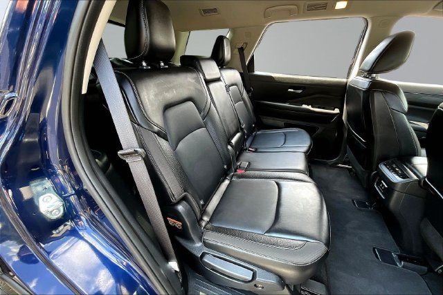 Used 2026 Nissan Pathfinder SL FWD image 25