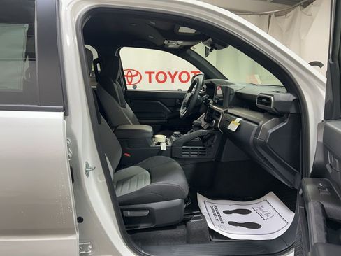 New 2026 Toyota 4Runner TRD Sport AWD/4WD image 12