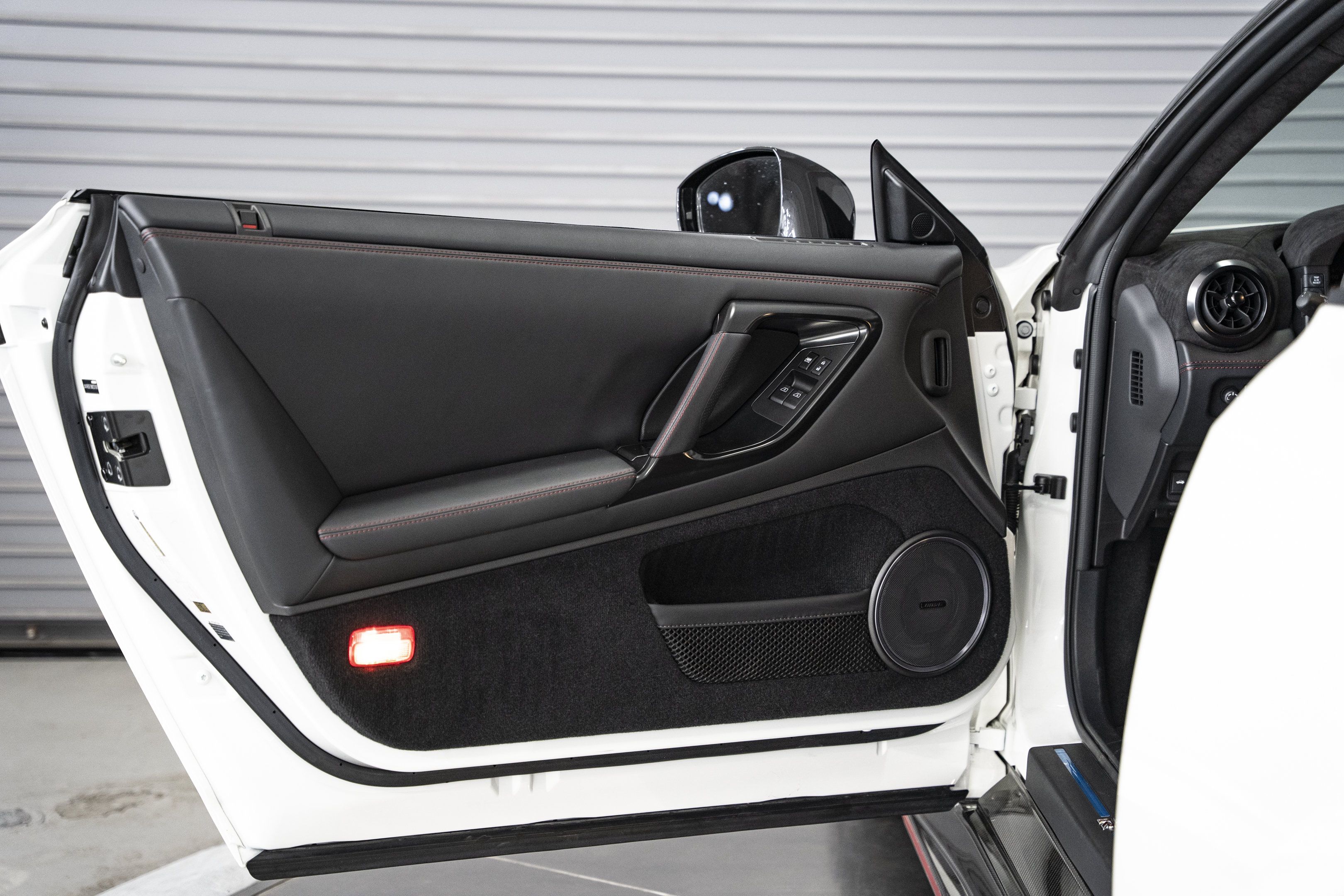 Used 2024 Nissan GT-R NISMO w/ Floor Mat Package AWD/4WD image 34