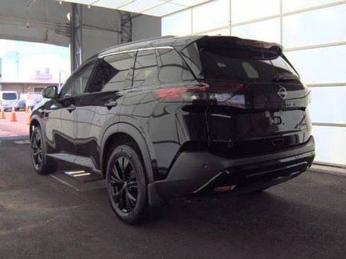 Used 2023 Nissan Rogue SV w/ SV Premium B Package AWD/4WD image 8
