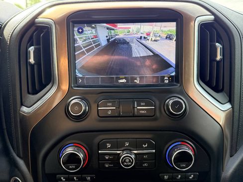 Used 2021 Chevrolet Silverado 2500 High Country w/ Z71 Off-Road Package AWD/4WD image 29