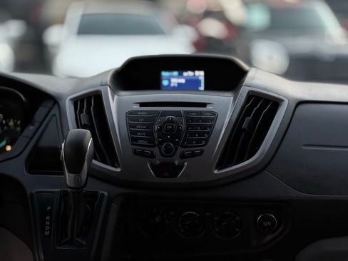 Used 2015 Ford Transit 150 XLT image 17