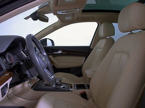 Used 2018 Audi Q5 2.0T Premium Plus w/ Premium Plus Package image 22