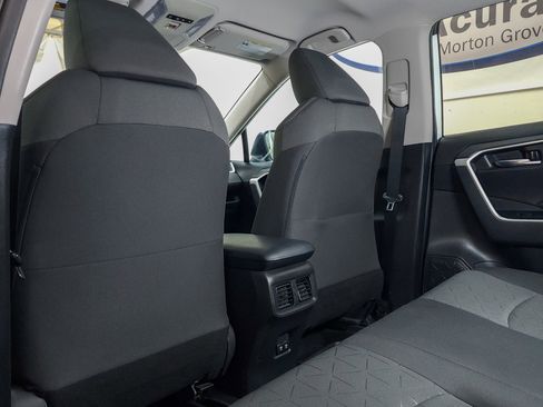 Used 2020 Toyota RAV4 XLE image 38