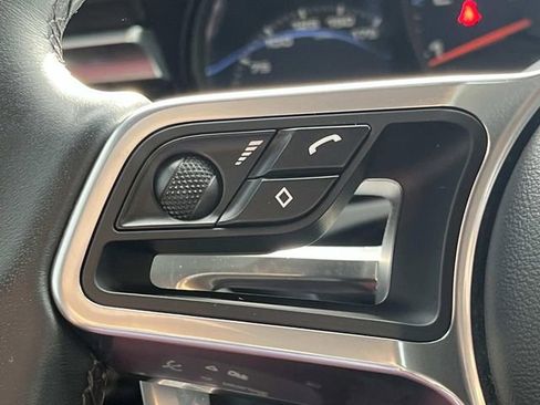 Used 2020 Porsche Macan AWD/4WD image 39
