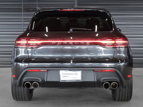 Certified 2024 Porsche Macan S AWD/4WD image 9