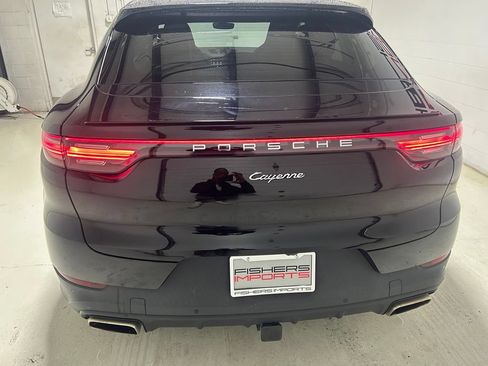Used 2022 Porsche Cayenne Coupe AWD/4WD image 6