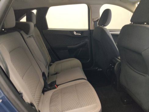 Used 2020 Ford Escape SE image 19