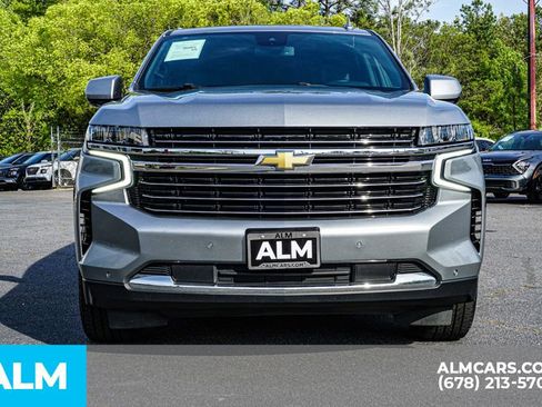 Used 2024 Chevrolet Suburban LT RWD image 10
