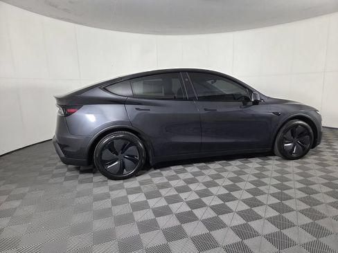Used 2026 Tesla Model Y AWD image 5