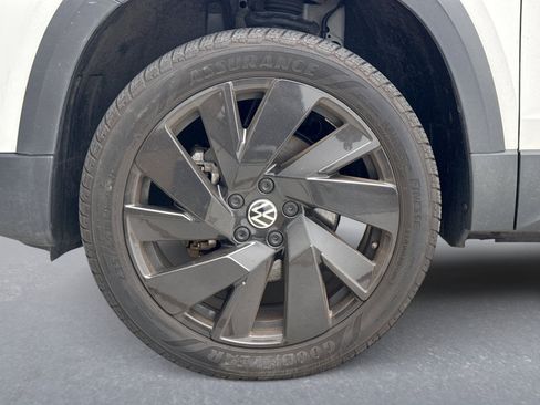 Used 2023 Volkswagen Taos SEL w/ Black Wheel Package AWD/4WD image 12