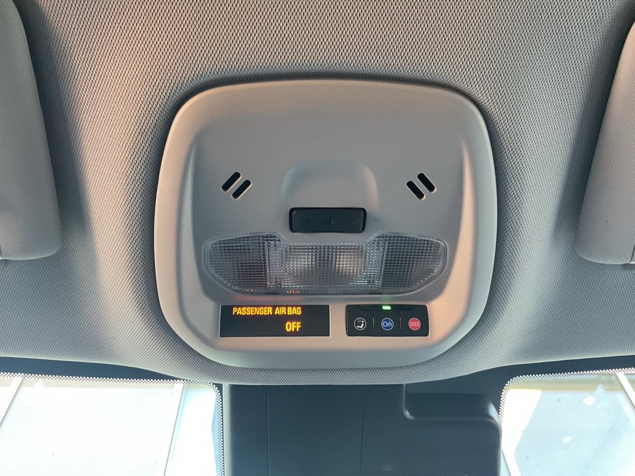 Used 2025 Chevrolet Trax LT FWD image 18
