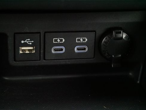 Certified 2024 Toyota Highlander LE image 33