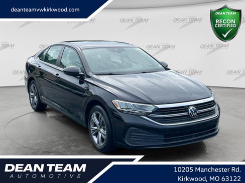 Used 2023 Volkswagen Jetta SE w/ Panoramic Sunroof Package FWD image 1