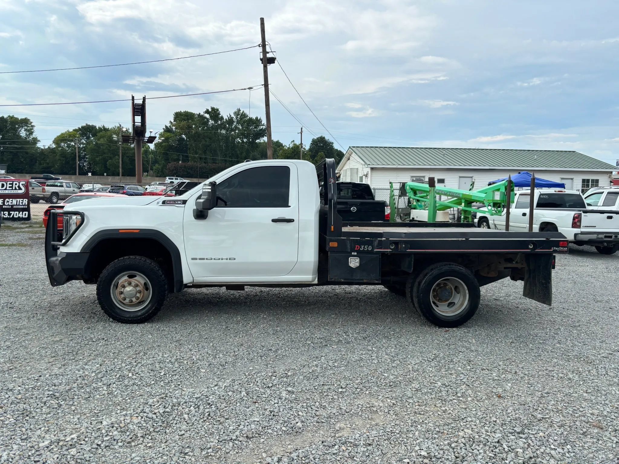 Used 2020 GMC Sierra 3500 4x4 Regular Cab w/ Convenience Package image 2