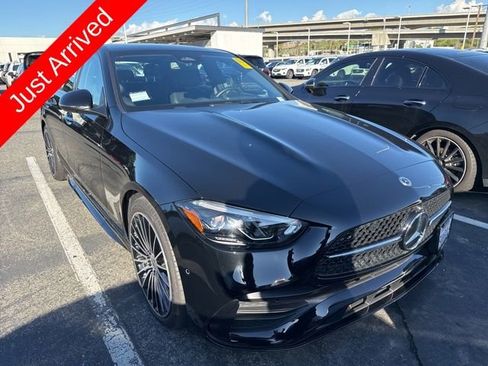 Used 2025 Mercedes-Benz C 300 Sedan image 3