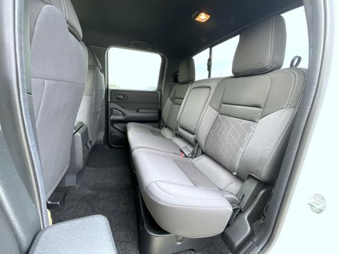 New 2026 Nissan Frontier SV w/ SV Convenience Package image 11