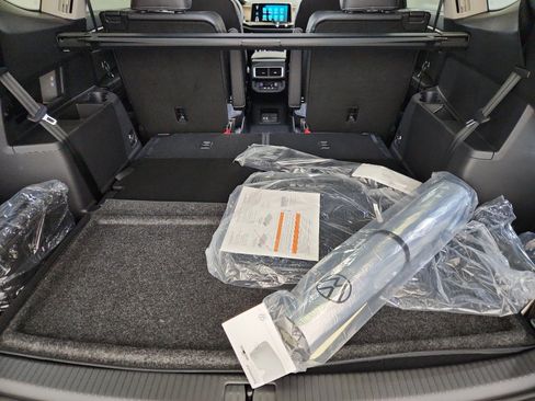 New 2026 Volkswagen Atlas SE image 36