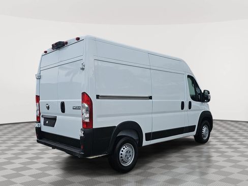 Used 2025 RAM ProMaster 2500 w/ Convenience Group FWD image 8