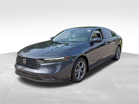 Used 2024 Honda Accord EX image 3