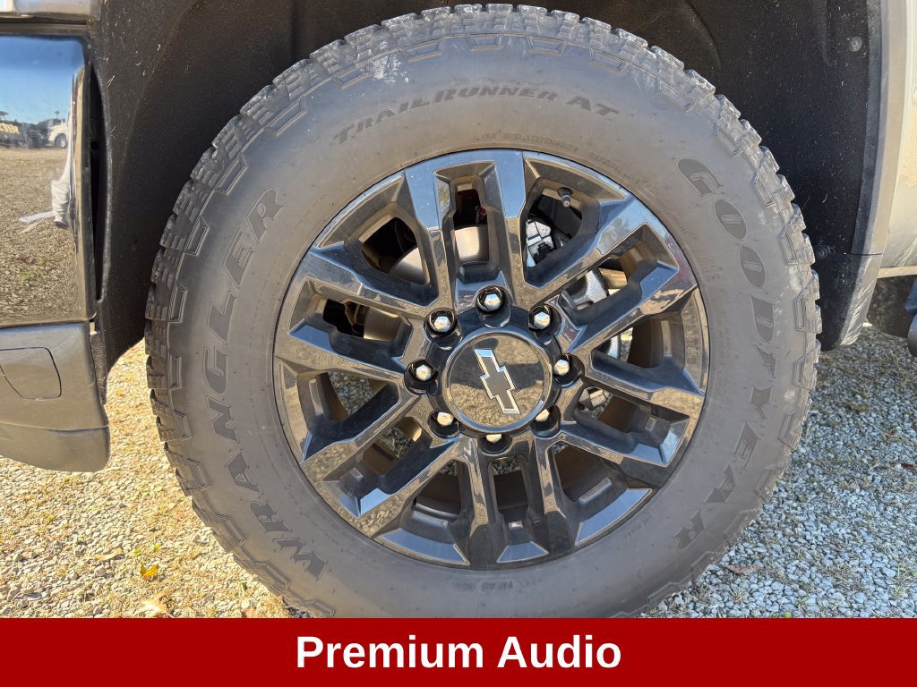 Used 2025 Chevrolet Silverado 2500 Custom w/ Custom Value Package AWD/4WD image 11