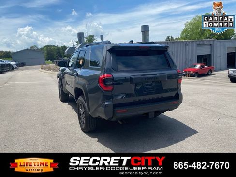 Used 2026 Toyota 4Runner SR5 AWD/4WD image 7