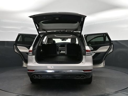 Used 2025 Lincoln Aviator Reserve w/ Luxury Package RWD image 51