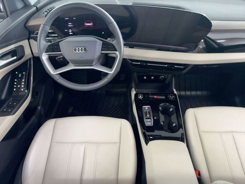 Used 2025 Audi Q6 e-tron Premium w/ Convenience Package image 27