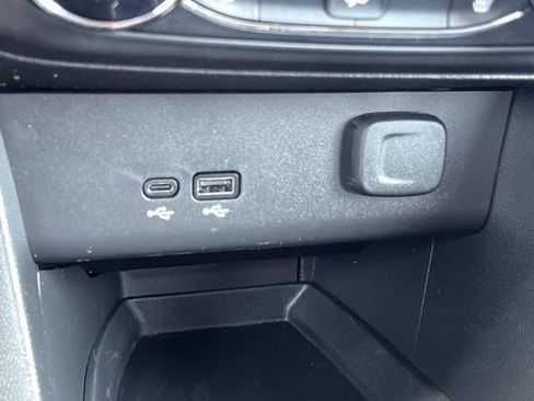 Used 2024 Buick Encore GX Preferred w/ Comfort Package FWD image 24