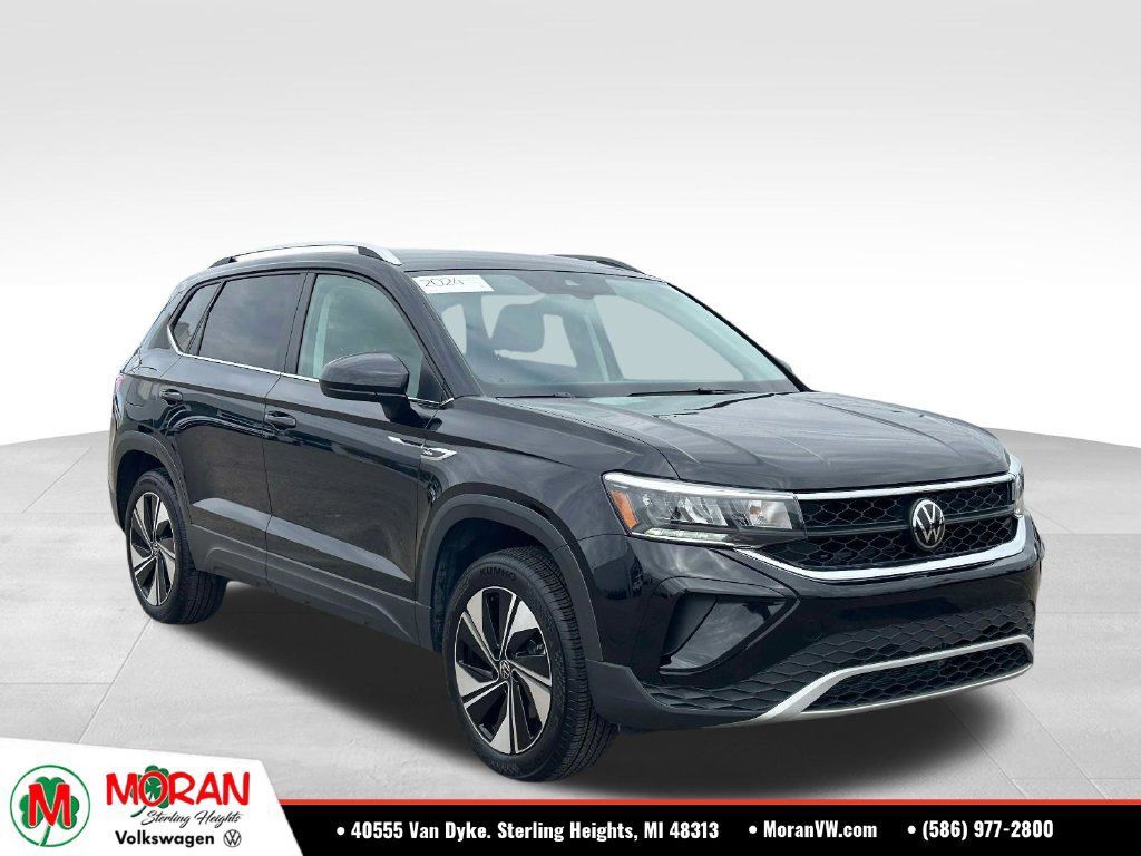 Certified 2024 Volkswagen Taos SE AWD/4WD image 6
