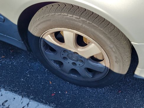 Used 2000 Mercedes-Benz CLK 320 Cabriolet image 8