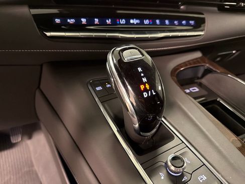 Used 2022 Cadillac Escalade Sport Platinum w/ Heavy-Duty Trailer Package AWD/4WD image 41