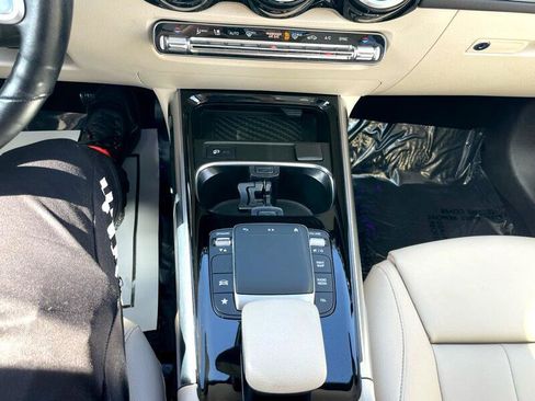 Used 2021 Mercedes-Benz GLB 250 4MATIC image 20