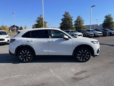 New 2026 Honda HR-V EX-L image 2