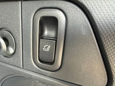 Certified 2025 Subaru Forester Limited AWD/4WD image 30