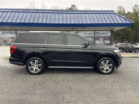 Used 2023 Ford Expedition Limited image 2