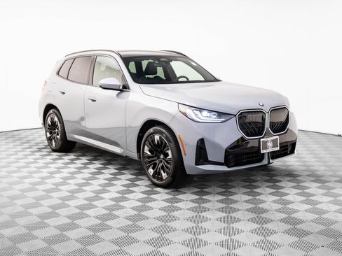 Certified 2025 BMW X3 xDrive30i w/ Premium Package image 8