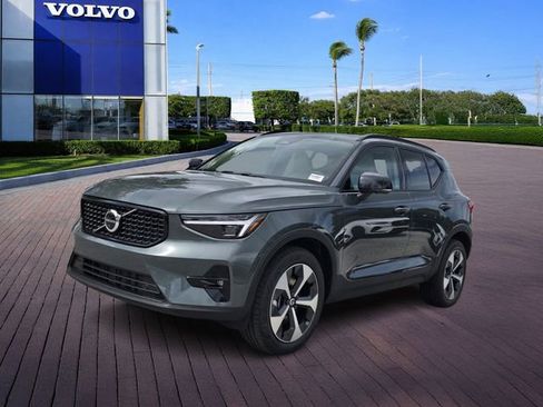 New 2026 Volvo XC40 B5 Plus w/ Protection Package Premier image 3