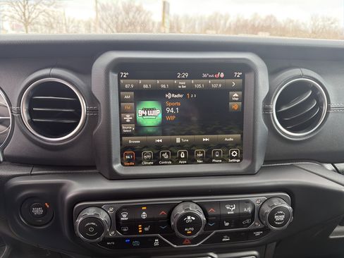 Used 2023 Jeep Wrangler Sahara w/ Cold Weather Group image 23