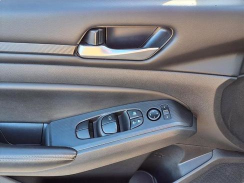 Certified 2024 Nissan Altima 2.5 SV image 12