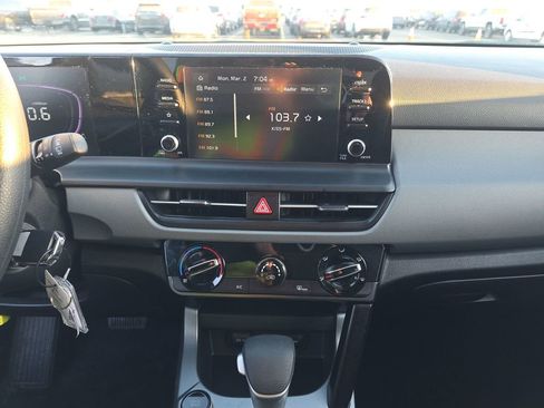 Used 2026 Kia Seltos LX image 3